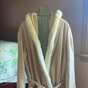 Ugg Robe